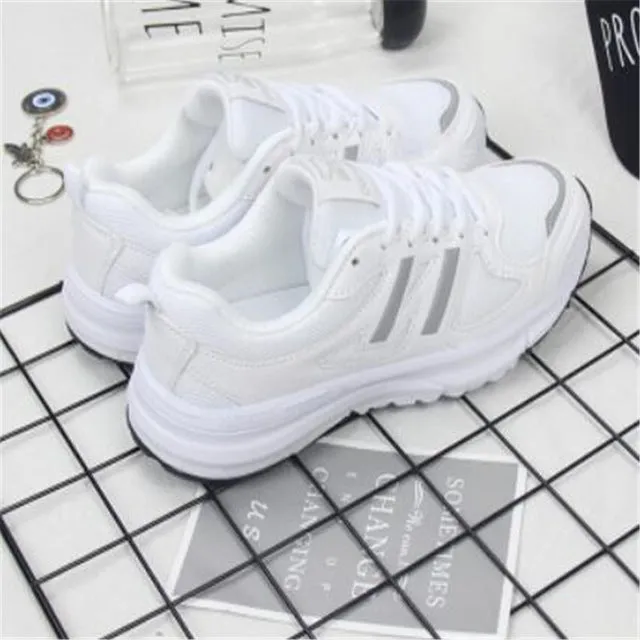 2018 Women's Vulcanize Shoes Lady Casual White Shoes Women Sneaker Black Leisure Thick Soled Shoes Flats Cross-tied Lace Up Soft