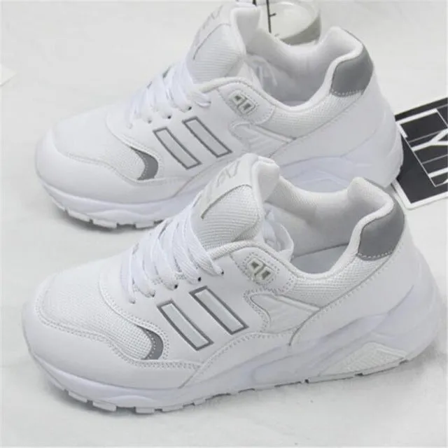2018 Women's Vulcanize Shoes Lady Casual White Shoes Women Sneaker Black Leisure Thick Soled Shoes Flats Cross-tied Lace Up Soft