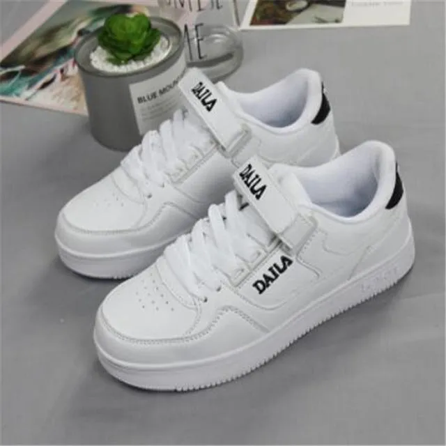 2018 Women's Vulcanize Shoes Lady Casual White Shoes Women Sneaker Black Leisure Thick Soled Shoes Flats Cross-tied Lace Up Soft