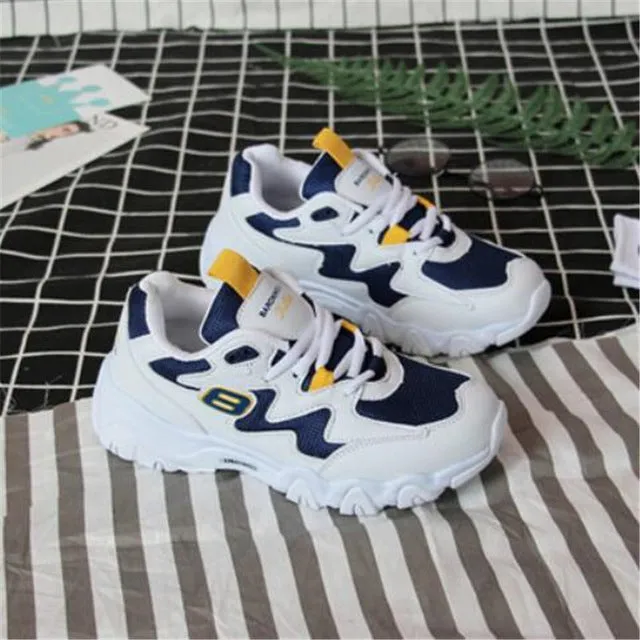 2018 Women's Vulcanize Shoes Lady Casual White Shoes Women Sneaker Black Leisure Thick Soled Shoes Flats Cross-tied Lace Up Soft