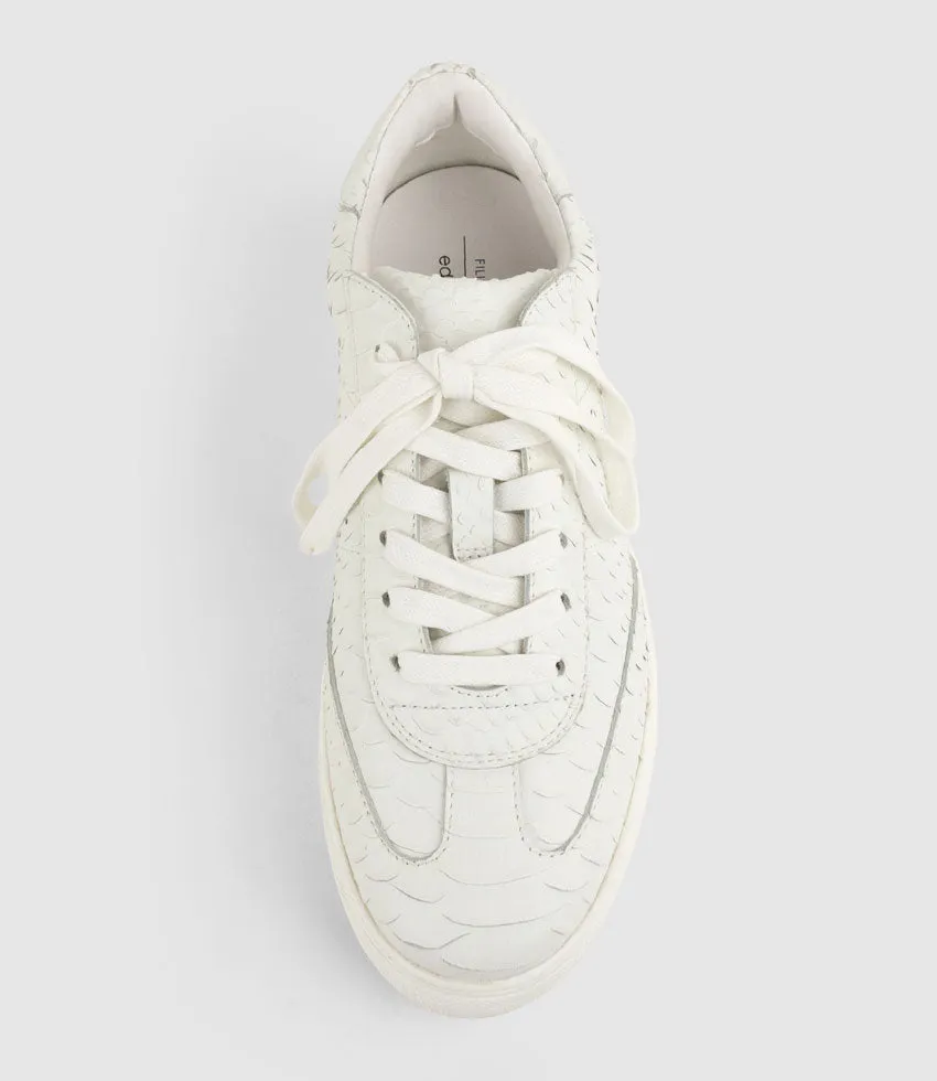 JONES Retro Sneaker in White Snake Print