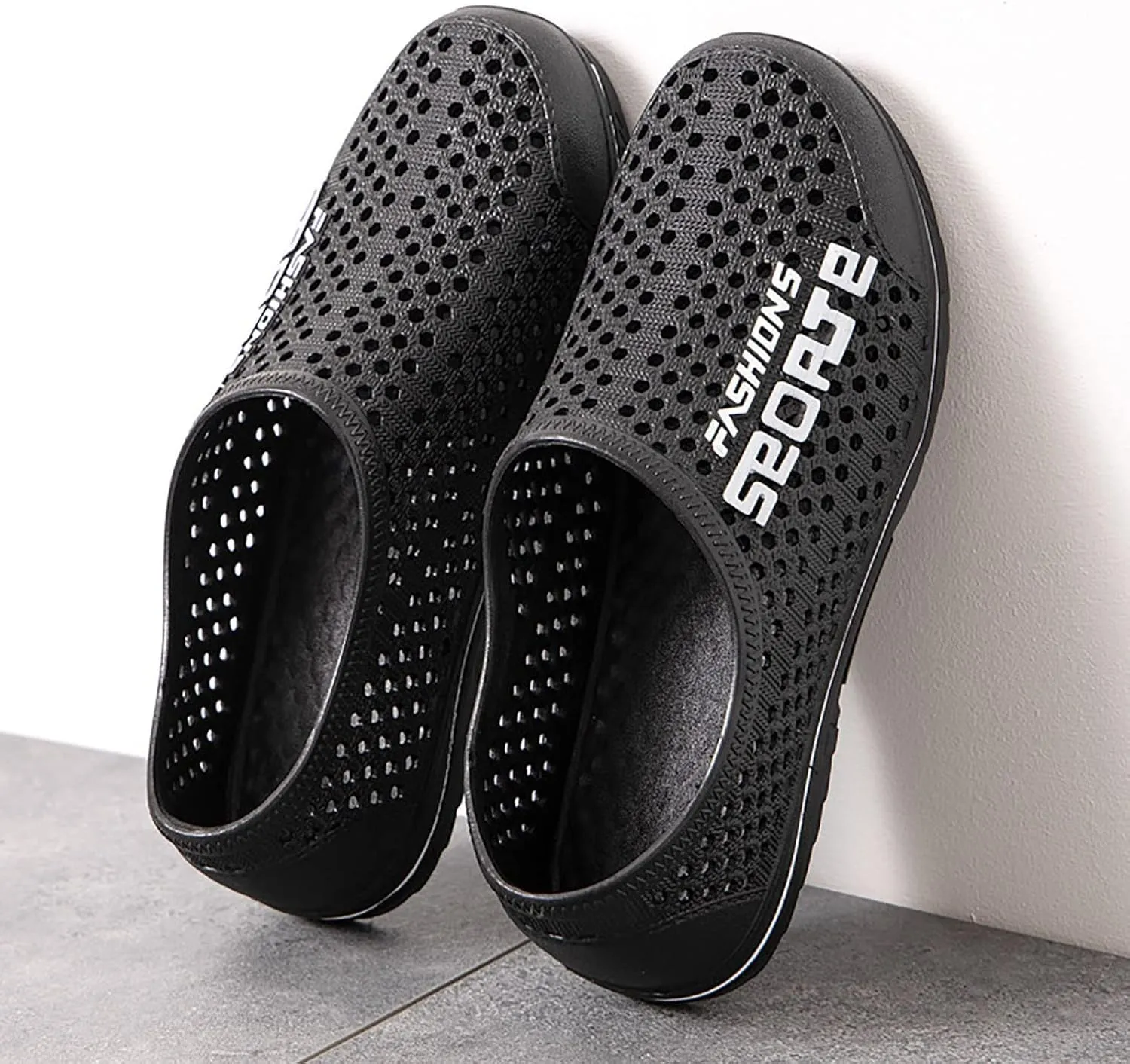 Men Sandal Close Toe Non Slip Beach Shoes Breathable Slip-On Water Sandals for Men