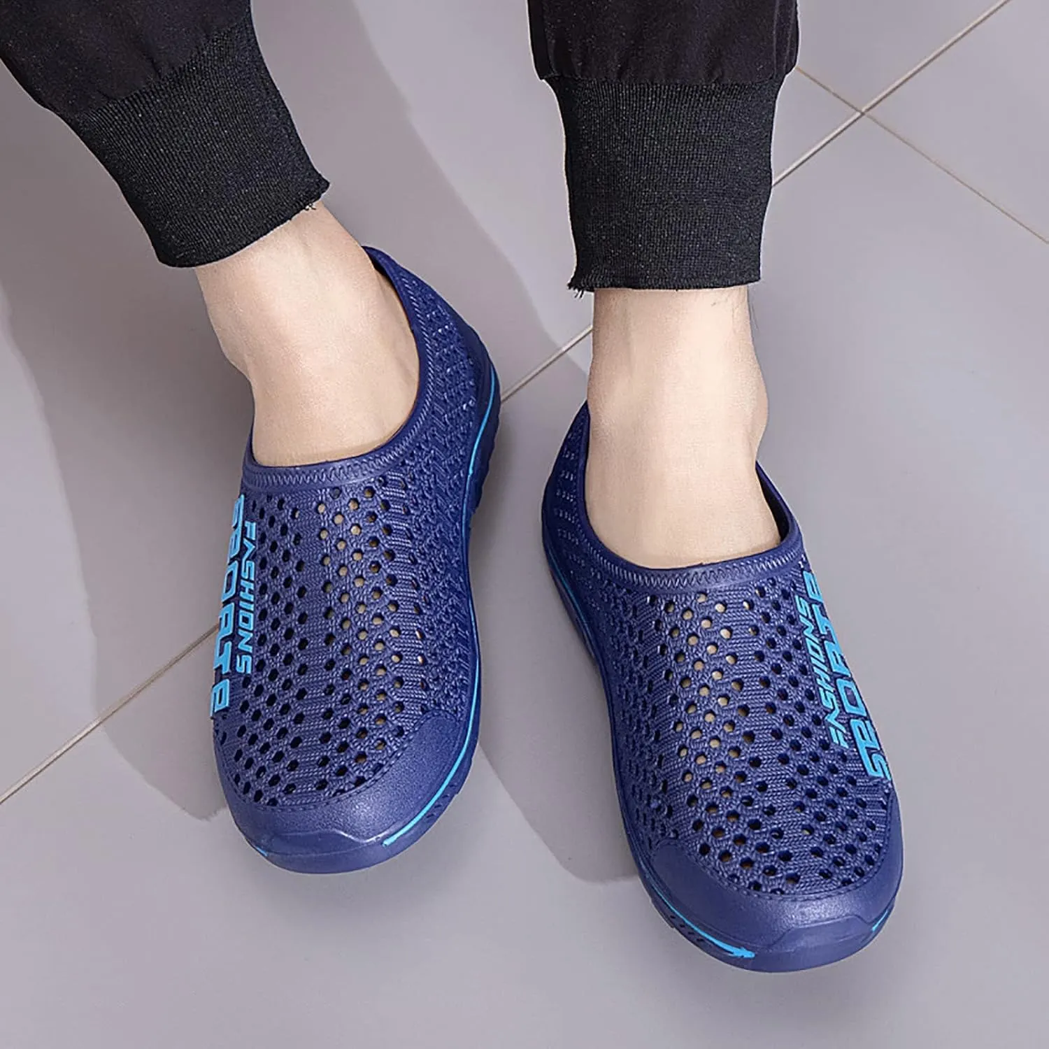 Men Sandal Close Toe Non Slip Beach Shoes Breathable Slip-On Water Sandals for Men