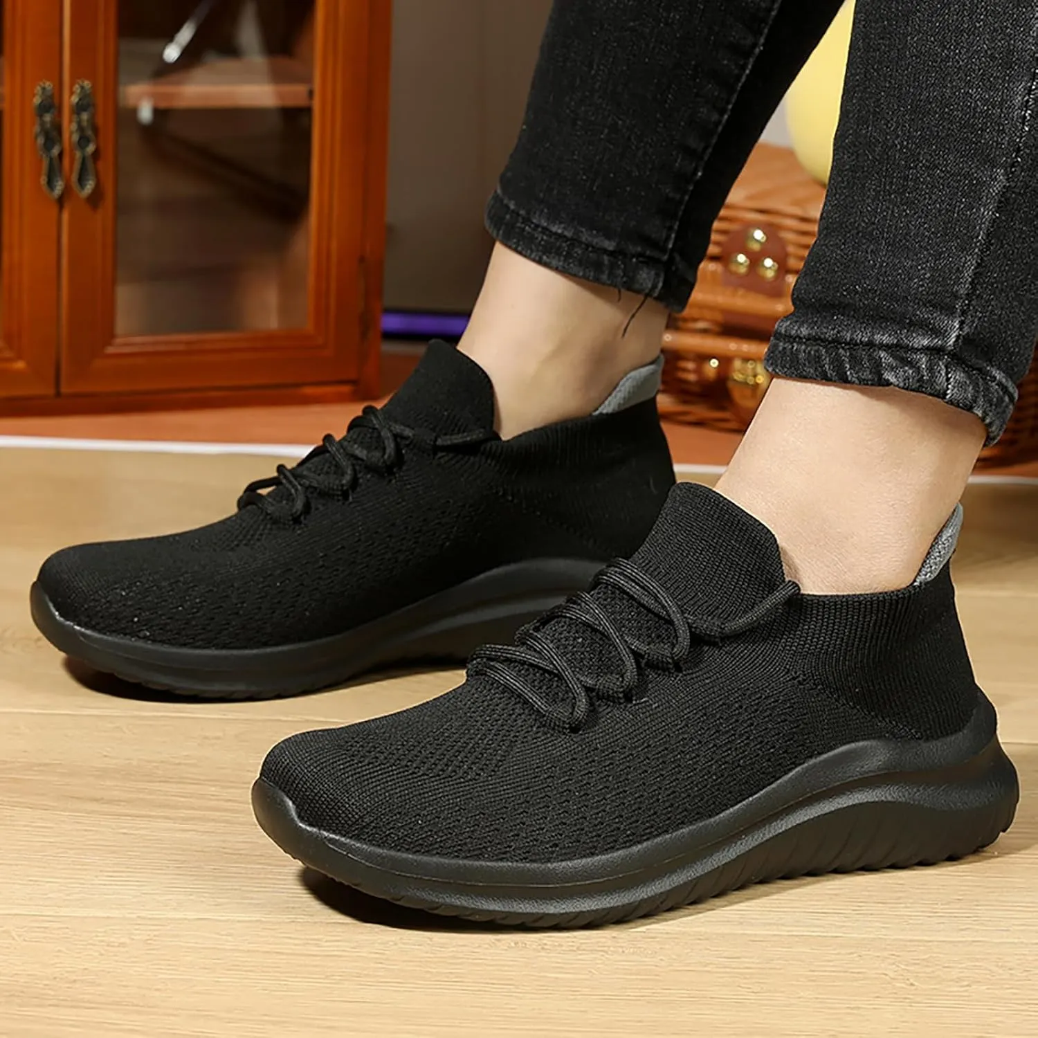 Men's Walking Sneakers Running Shoes Ultra Lightweight Breathable Non Slip Athletic Fashion Sneakers Mesh Workout Casual Sports Shoes