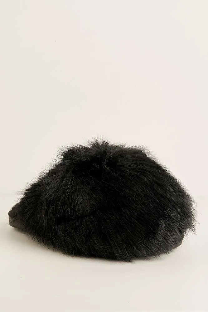 Mimi Fluffy Flat Slippers in Black