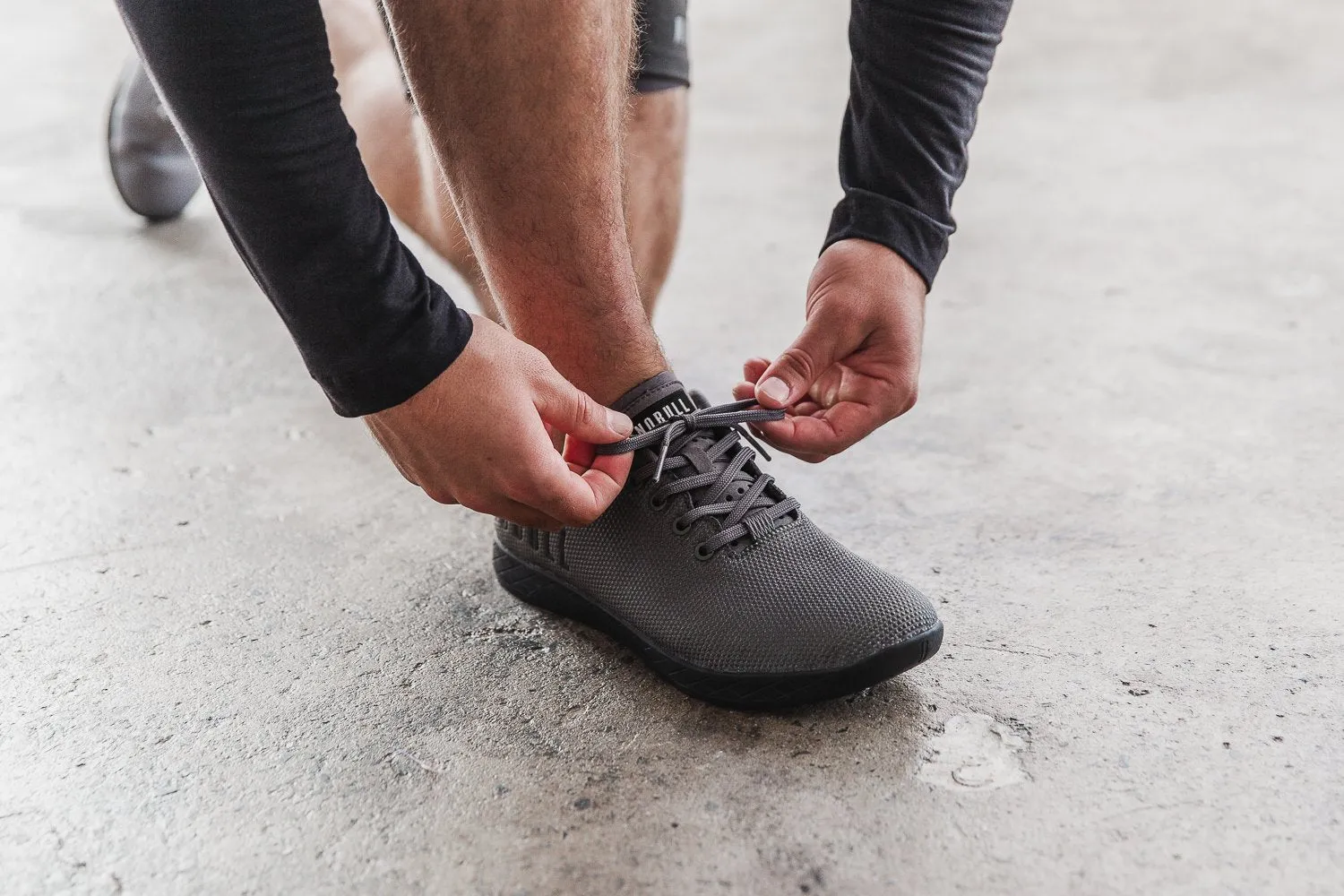 NIGHT GREY TRAINER (MEN'S)
