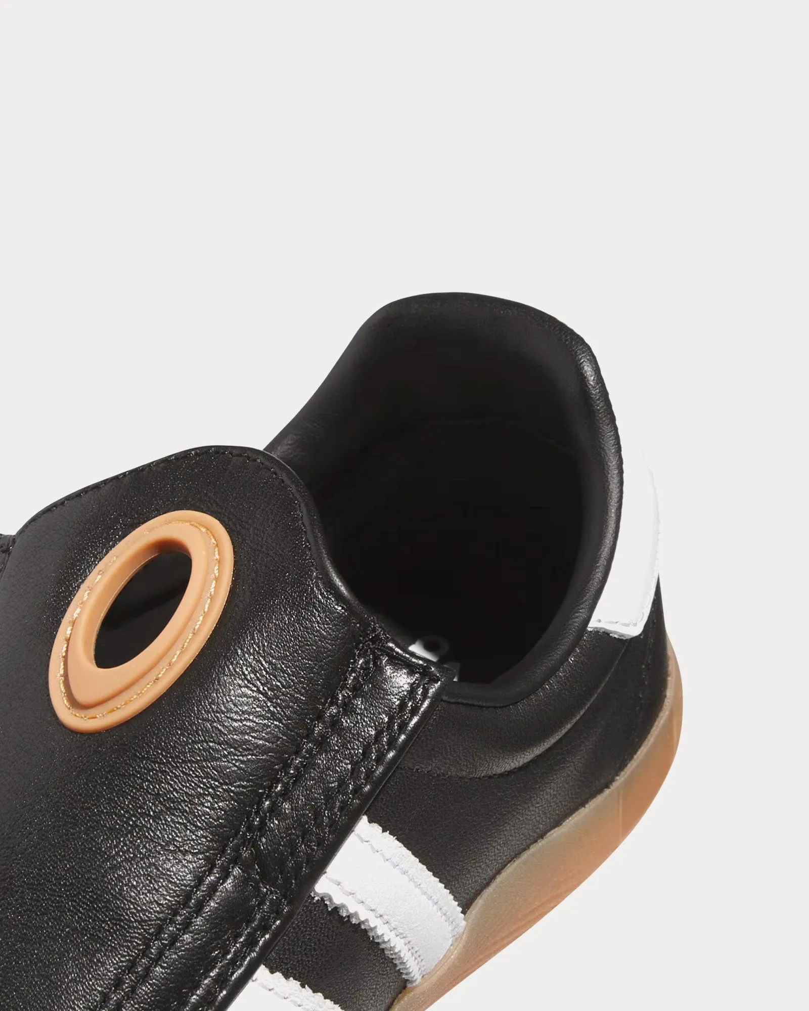 Taekwondo Mei Core Black / Cloud White / Gum Slip On Sneakers