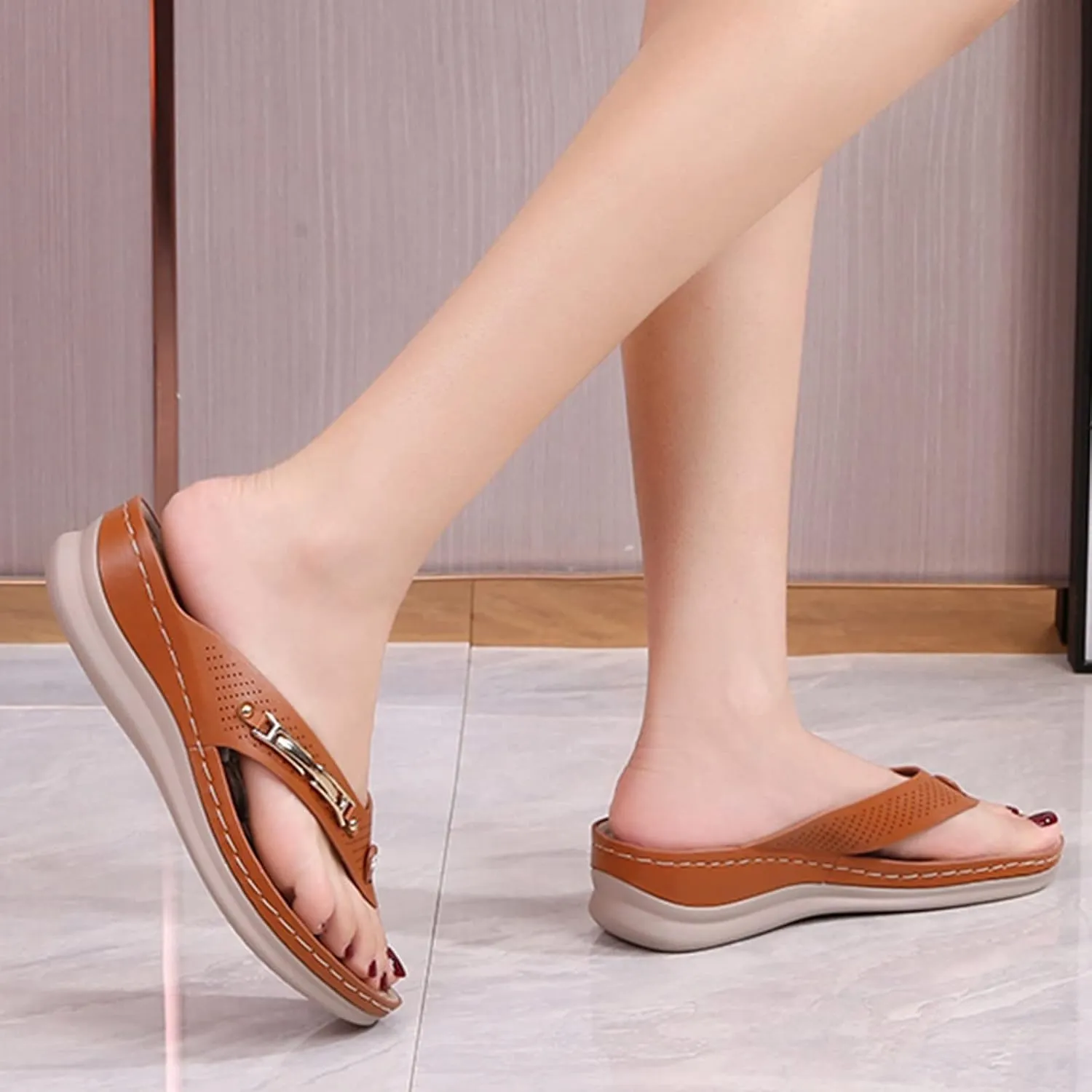 Womens Orthopedic Sandals Clip Toe Wedge Flip Flops Comfortable Open Toe Beach Shoes Lightweight Slip-on Slides